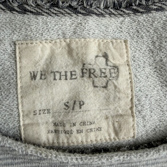 Free People We The Free Top Grey Striped Patchwork Sleeve Thermal Raw Hem Size S - Picture 5 of 11